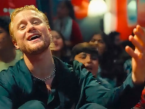 Norwegian singer William Gamborg joins young performers from Lahore’s Surtaal Music Academy in a musical session featuring Pakistani songs that has attracted widespread attention online.