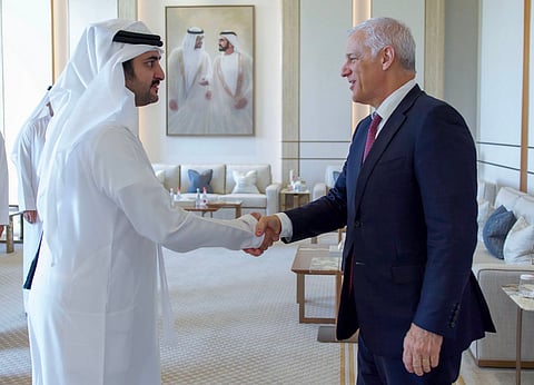Sheikh Maktoum bin Mohammed bin Rashid Al Maktoum, First Deputy Ruler of Dubai, Deputy Prime Minister and Minister of Finance, met with Bill Winters, Group Chief Executive of Standard Chartered.