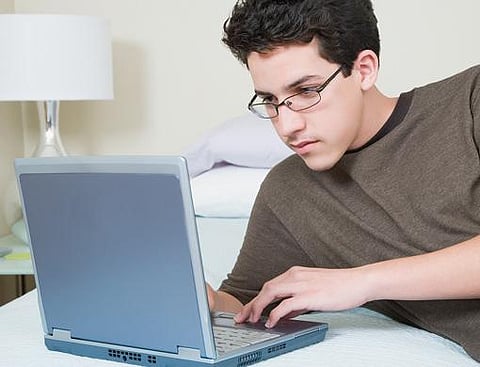 Users spend extra 57.6m hours on Facebook in Ramadan