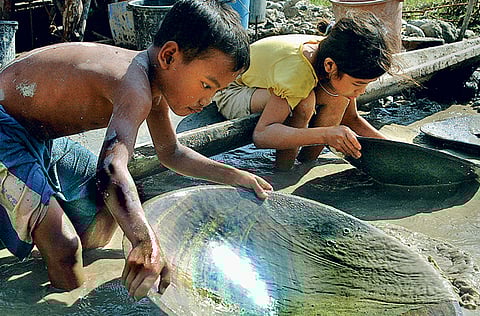 ILO photo from the documentary ‘Burden of Gold’