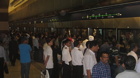 Metro station gets chaotic at rush hour