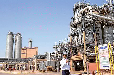 Global oil demand won’t return to pre-pandemic levels until 2023, and growth will be subdued thereafter amid new working habits and a shift away from fossil fuels, the International Energy Agency said.