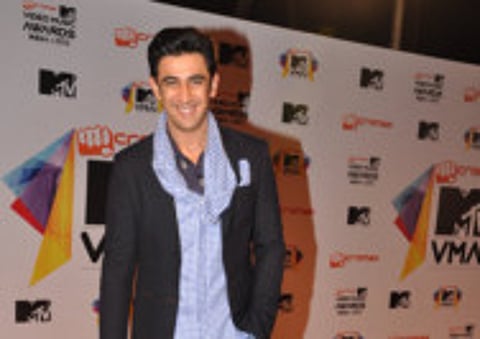 It’s social networking time for Amit Sadh
