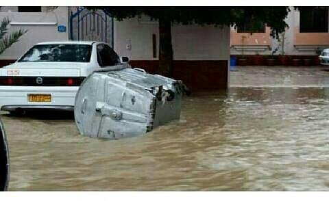 Rains flood streets in Muscat
