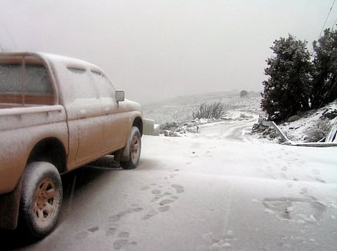 Snow blankets Oman’s mountains as temperatures drop