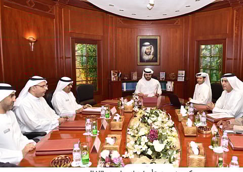 Maktoum chairs Dubai Judicial Council meeting