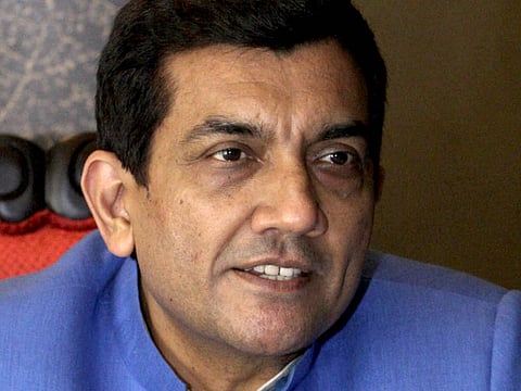 Sanjeev Kapoor treats dabbawalas to lunch