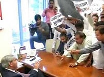 Cricket fans take to Twitter to vent over BCCI meeting