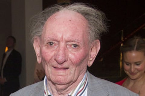 Broadway to honour writer Brian Friel by dimming its lights