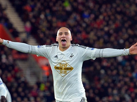 Jonjo Shelvey playing for Swansea City