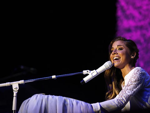 Blunt, Perri enchant at Jazz Festival opener