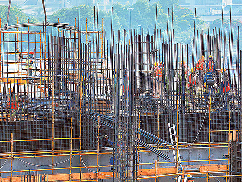 Clint Egbert/Gulf News Archive