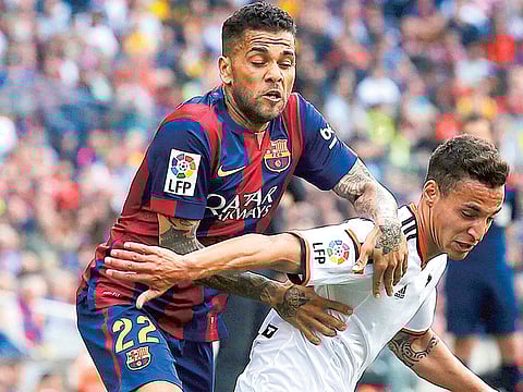 Barcelona have reached an agreement to re-sign 38-year-old defender Dani Alves - five years after he left the Nou Camp for Juventus.