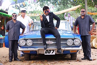 Review: ‘Chirakodinja Kinavugal’