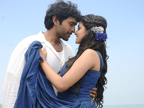 ‘Idhu Enna Mayam’ does not conjure anything new