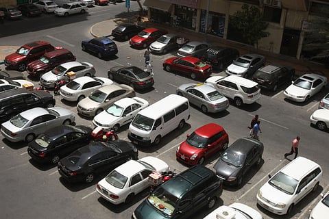 Motorists who leave their vehicles with their engines on in Abu Dhabi will now be fined Dh500, Abu Dhabi Police said.