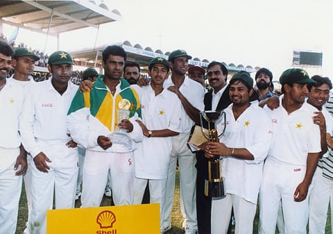 November 15, 1996: Pakistan wins Singer trophy
