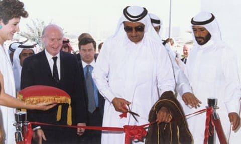 November 30, 1986: Standard Chartered moves the main branch in Dubai