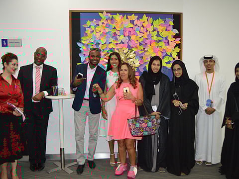 Boost your 'happiness quotient' by doing volunteer work