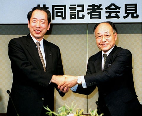 July 2, 2001: Sanyo joins hands with Sharp
