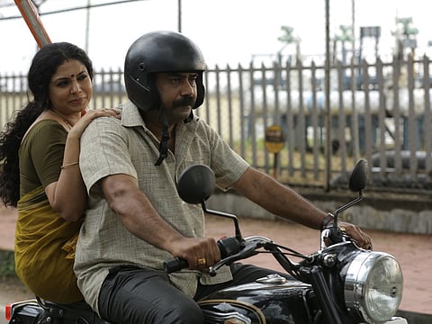 Anuraga Karikkin Vellam film review