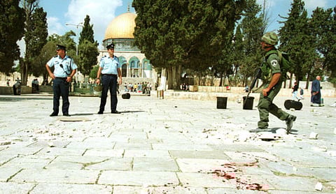 September 27, 1996: Israeli troops storm Al Haram Al Sharif