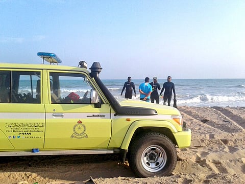 Oman rescue teams search for teen missing at sea