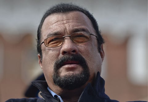Steven Seagal rallies Filipino troops for Duterte