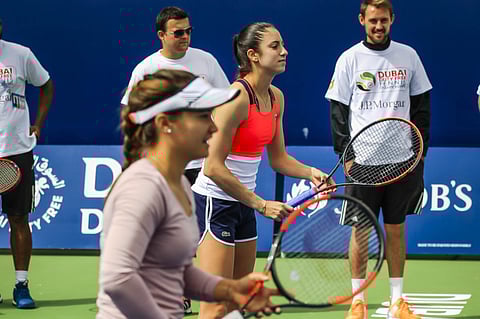 Daily Deuce: Tennis stars coach young fans