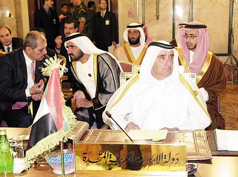 March 26, 2002: Maktoum attends Arab Summit