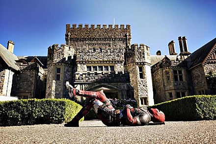 Ryan Reynolds teases from ‘Deadpool 2’ set