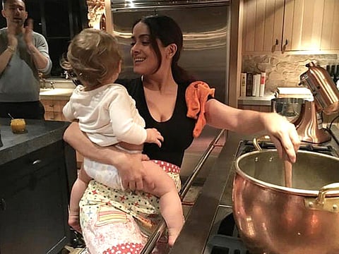 Salma Hayek babysits Ryan Reynolds’ daughter