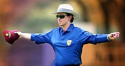 Female umpire Polosak makes history