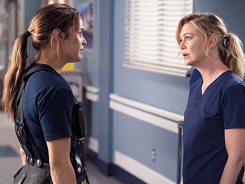 Jaina Lee Ortiz and Ellen Pompeo in ‘Grey’s Anatomy’.