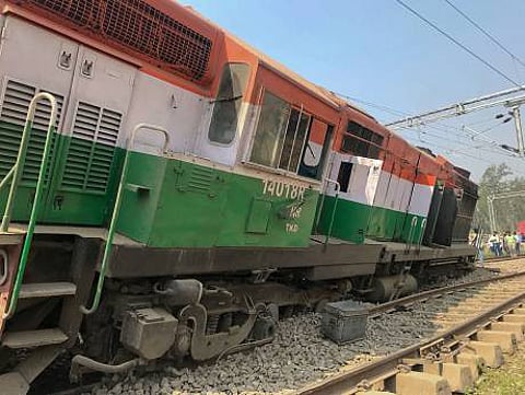 Derailment of train leaves online users shocked