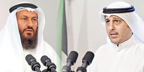 Kuwait conservatives threaten government