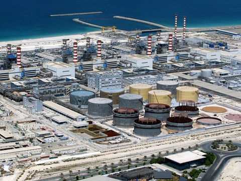 It produces 1.05 million cubic meters of desalinated water per day and 2.65 gigawatts of power.