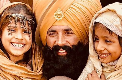 Akshay Kumar posts updates from ‘Kesari’ set