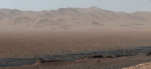 A telephoto vista of Mars' Gale Crater taken by NASA's Curiosity Mars rover on October 25, 2017 (AFP Photo/Handout)