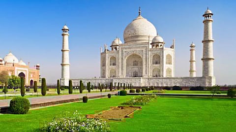 Taj Mahal west gate vandalised, tweeps furious