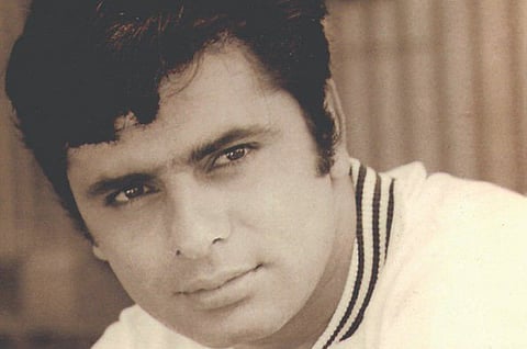 Hrithik Roshan announces Sanjay Khan’s autobiography