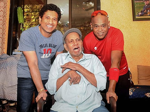 In this October 31, 2018 file photo cricket coach Ramakant Achrekar is seen with Sachin Tendulkar and Vinod Kambli in Mumbai.