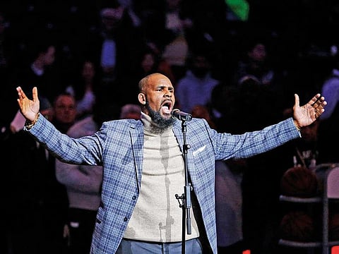 R Kelly performing in 2015