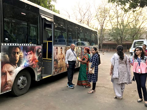 The two-hour Mumbai Filmcity guided tour includes a visit to the famous locations such as Helipad, Lake, Court, Church, Temple, Reserve Garden and Khandala Bridge.