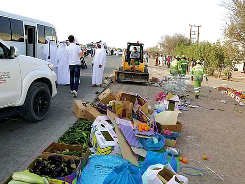 Al Ain Municipality issued 41 fines and confiscated 16 tonnes of spoilt food in a raid carried out recently.