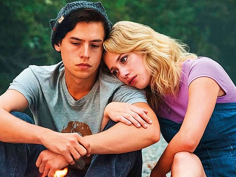 Cole Sprouse and Lili Reinhart in ‘Riverdale’.