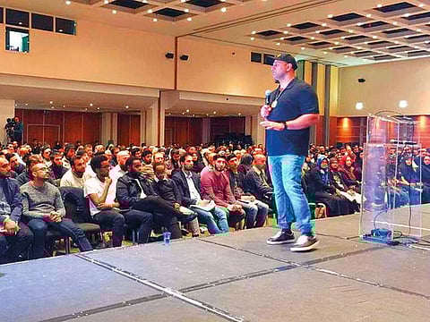 Aziz ‘Com’ Mirza addressing a gathering at the first public presentation of Habibi Coin at a Leverage event organised by the Muslim Enterpreneur Network in London.