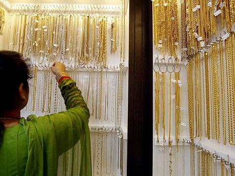 An attraction for all gold shoppers out there... But for jewellery retailers, paying off credit and debit card settlement fees to card issuing banks is turning out to be steep.