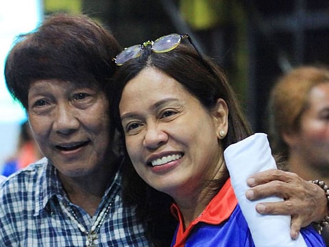 Gertrudes Batocabe (right)