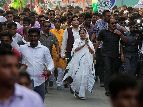 Trinamool Congress leader and West Bengal Chief Minister Mamata Banerjee greets the crowds (File)